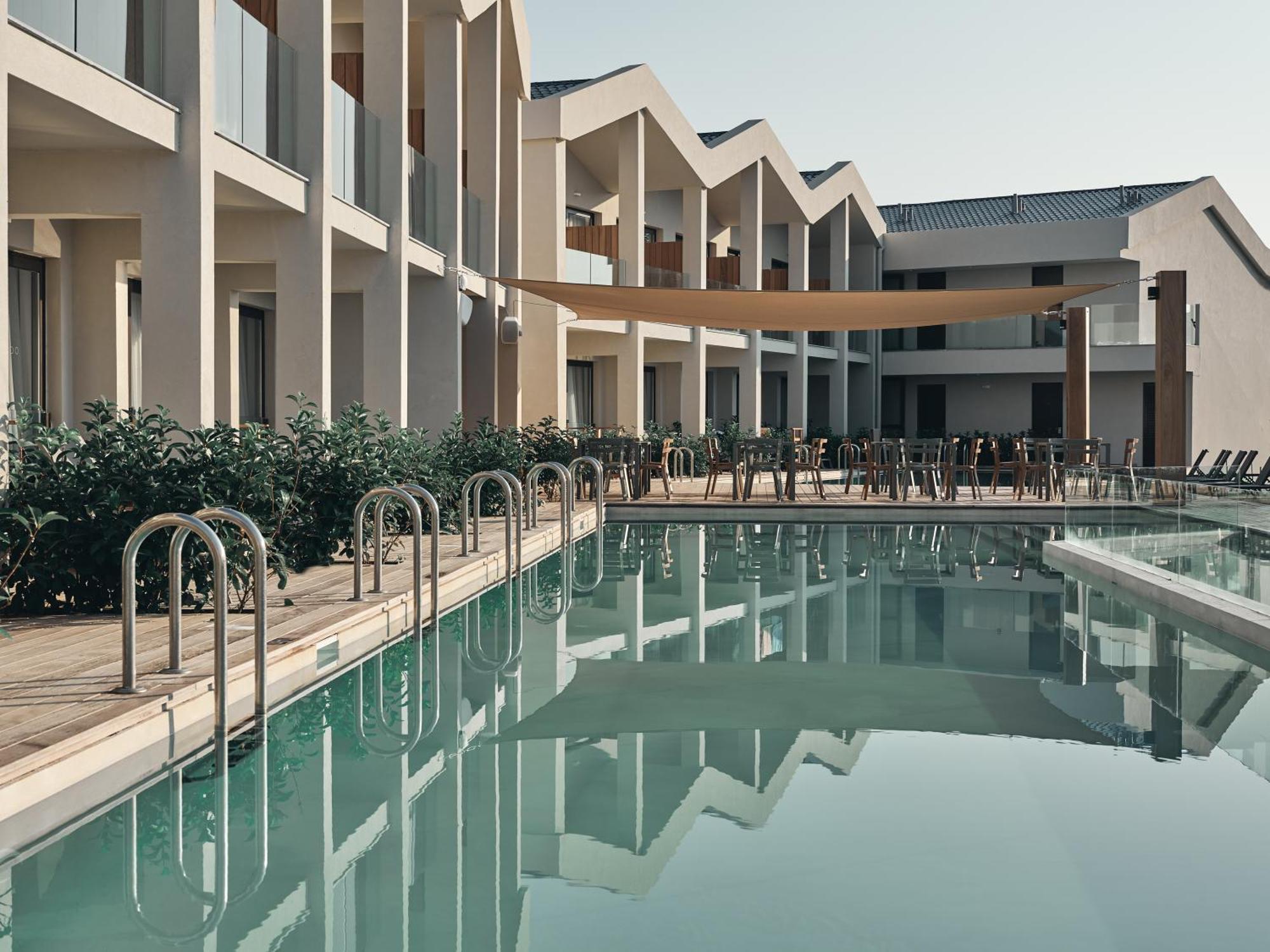 Aqua Bay Suites Plános المظهر الخارجي الصورة